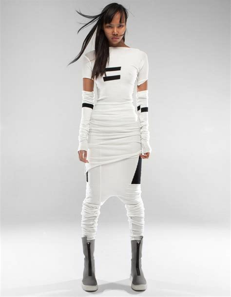 Futuristic fashion, Dystopian fashion, Urban fashion women