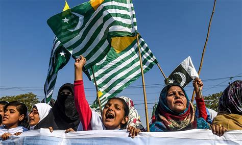 Pakistan 'stands with Kashmiris' in countrywide show of support ...