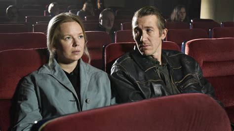 'Fallen Leaves' review: Aki Kaurismäki's romantic comedy plays like a ...