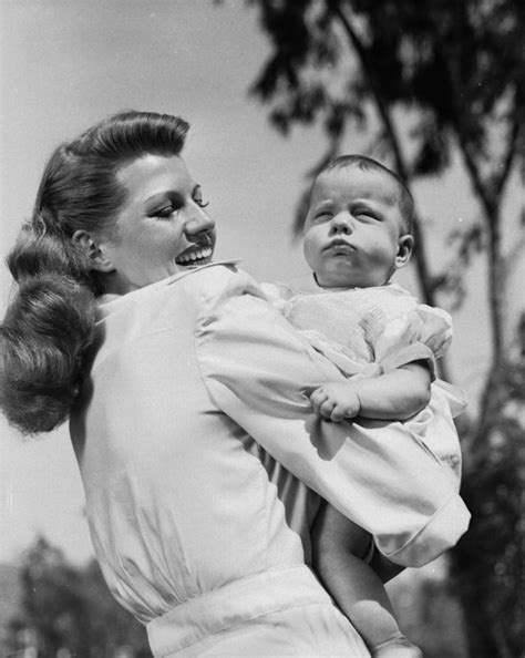 Lovely Pics of Rita Hayworth at Home in Beverly Hills With Her Daughter Rebecca Welles in 1945 ...