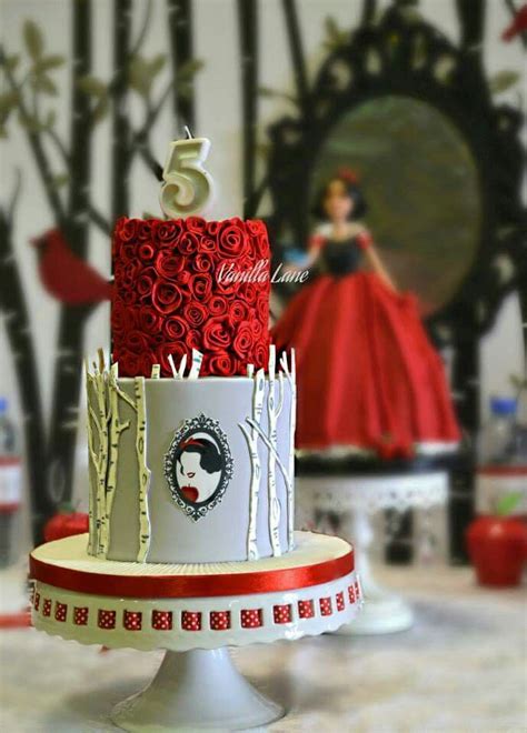 81 best images about Princess Snow White-Theme Cookies, Cakes, Ideas... on Pinterest