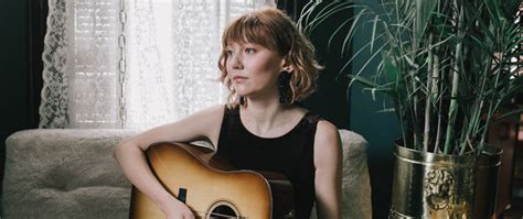 Thompson introduces limited edition Molly Tuttle guitar - Bluegrass Today