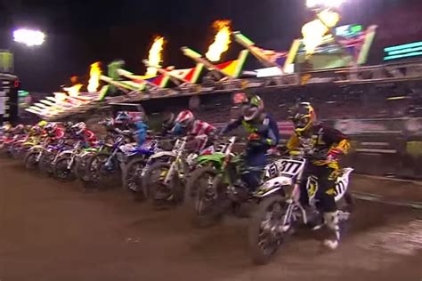 Highlights: 2016 Anaheim 2 Supercross - Transmoto