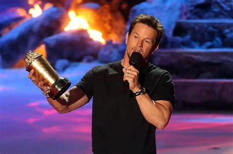 Mark Wahlberg Net Worth, Age, Height, Weight, Awards & Achievements