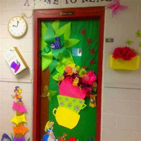 Alice In Wonderland Door Decorating Ideas - Leadersrooms