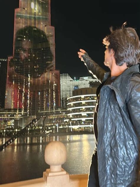 Shahrukh Khan's 'Pathan' Trailer Screened At Burj Khalifa - PanAsiaBiz