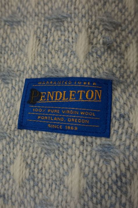 PENDLETON WOOL BLANKET - Big Valley Auction