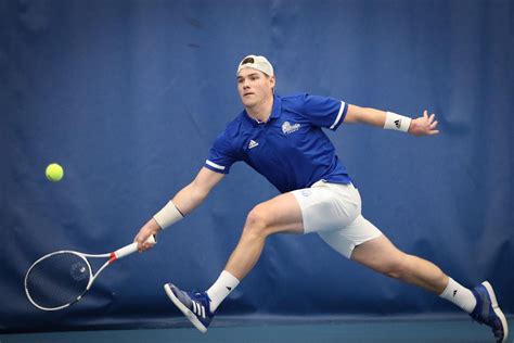 Men's Tennis Falls to Nationally-Ranked Iowa Players - The Times-Delphic