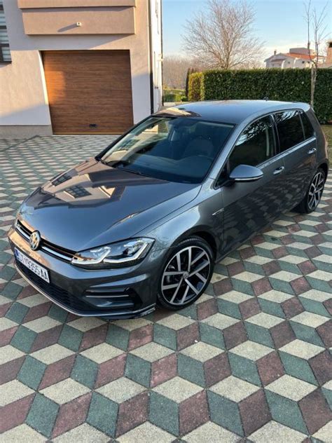 VW Golf VII 7.5 // R line // DSG // 2019 God, 2019 god.