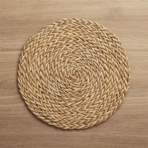 round-woven-abaca-placemat-natural-fiber