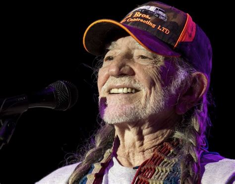 Willie Nelson - Country Singer & Country Legend | Willie nelson, Full nelson, Austin music