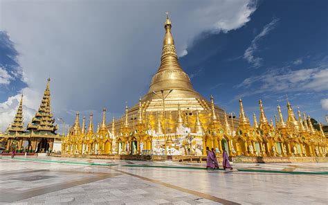 Yangon, Myanmar, Shwedagon Pagoda, monks, HD wallpaper | Peakpx