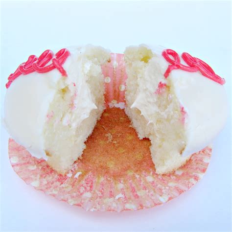 Vanilla Hostess Cupcakes - A baJillian Recipes