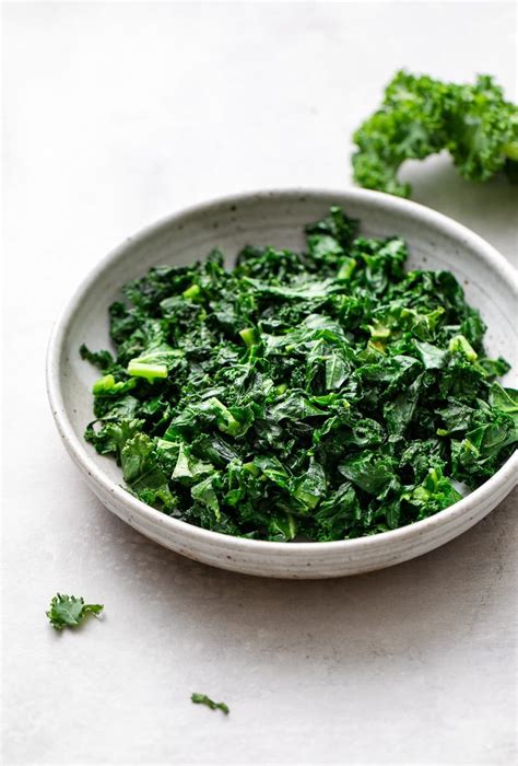 Sauteed Kale recipe with savory nutritional yeast, garlic powder, salt ...