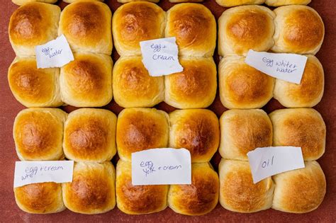 The Ultimate Guide: Washes for Breads & Rolls - Tastes of Lizzy T