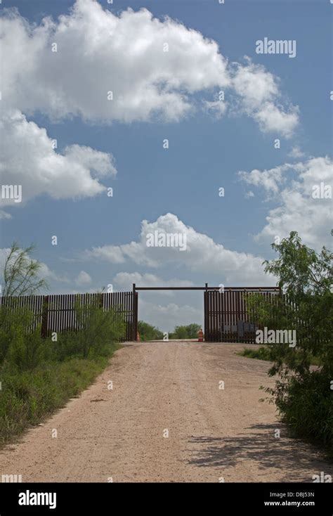 Fence at U.S.-Mexico Border Stock Photo - Alamy