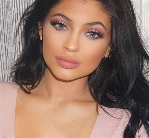 Decoding Makeup Hacks Of Kylie Jenner to Get the No-Filter Look - New ...