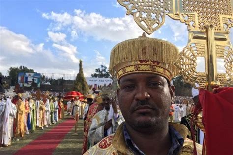 Ethiopia's Meskel festival: Bonfires, robes and crosses