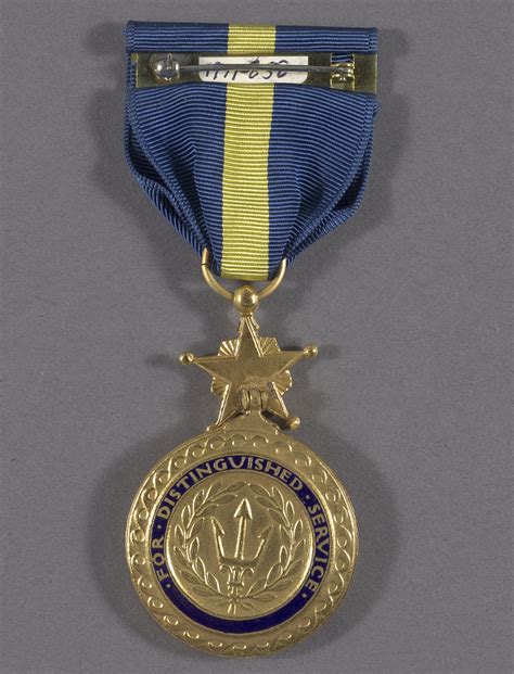 Medal, Distinguished Service Medal, United States Navy | National Air and Space Museum