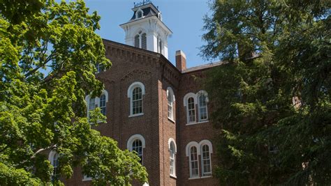 Maryville College celebrates 200th graduating class Saturday