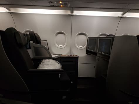 Airline Review: American Airlines – Business Class (Airbus A321 32B Transcon with Lie Flat Seats ...