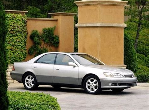 2001 Lexus ES Values & Cars for Sale | Kelley Blue Book