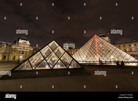 Pavillion Richelieu, glass pyramid entrance, Palais du Louvre, night ...