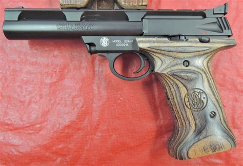 Smith & Wesson 22a .22lr Rimfire Pistol With Wood Grip(2 Mags) For Sale at GunAuction.com - 12191538