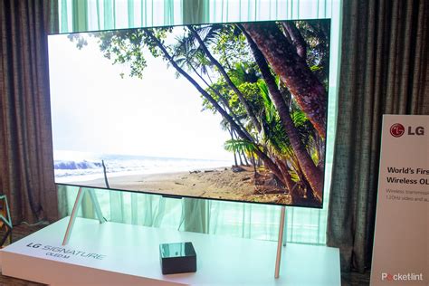 LG M3 OLED TV initial review: Where are the wires at?