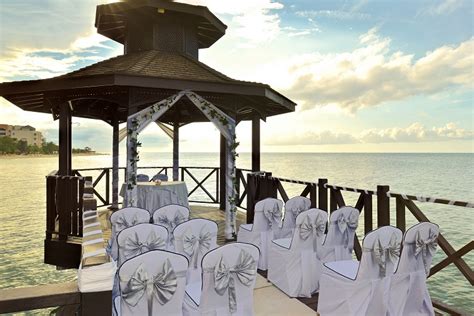 Weddings at Iberostar Rose Hall Beach | Destination Weddings