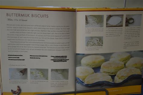 Pioneer Woman's Buttermilk Biscuits!