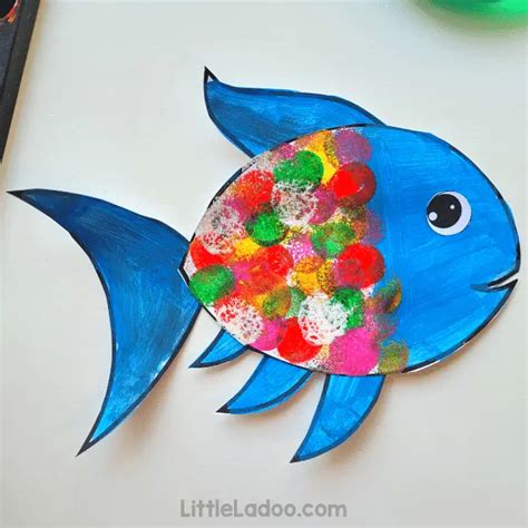 Rainbow Fish Craft {Free template}