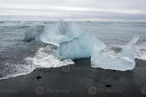 Blocks of glacial ice washed ashore at Diamond Beach, Iceland 12022534 Stock Photo at Vecteezy