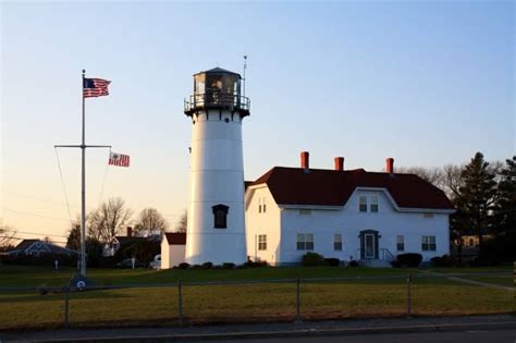 5 Classic Cape Cod Lighthouses (Embrace the Seduction) - The Platinum Pebble Boutique Inn