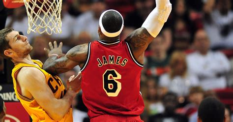 LeBron James should just enter the dunk contest already