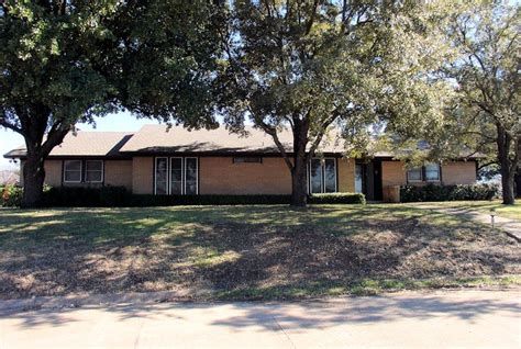 Midlothian, TX Foreclosure home for sale listed at $111,000 with 2605 ...