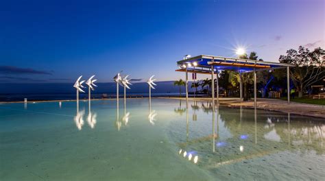 Esplanade Lagoon - Cairns CBD Attraction | Expedia.com.au