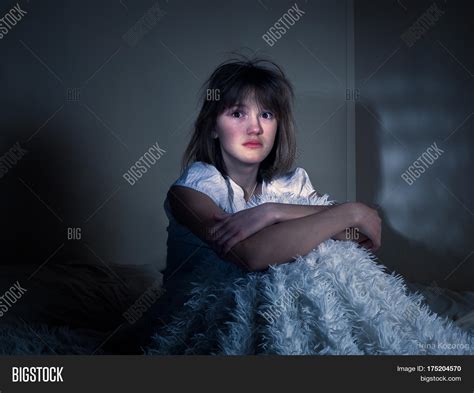 Scared Girl Bed Night Image & Photo (Free Trial) | Bigstock