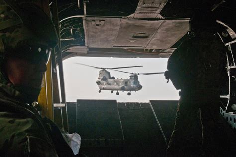 CH-47D Chinook | Military.com