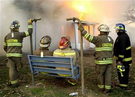 LAUGHPAGE :)): Firefighters Chilling Near a Burning House