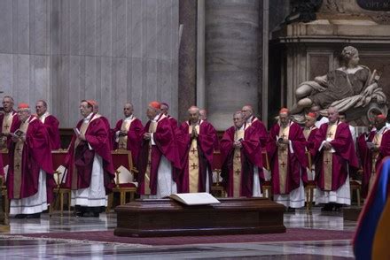 5,000 Funeral of pope Stock Pictures, Editorial Images and Stock Photos | Shutterstock