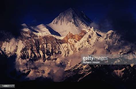 115 Annapurna Ii Stock Photos, High-Res Pictures, and Images - Getty Images