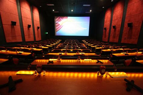 Ultimate Orlando Blog: AMC Dine in Theater Review #AMCDIT