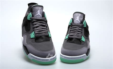 "Green Glow" Air Jordan 4 - SneakerNews.com