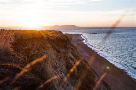 9 Quieter Beaches Near Bournemouth to Escape the Crowds