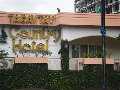 Sassyzeal: Olivarez Plaza and Tagaytay Country Club