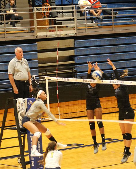 UNC Asheville volleyball holds first tournament of the 2018 season – The Blue Banner