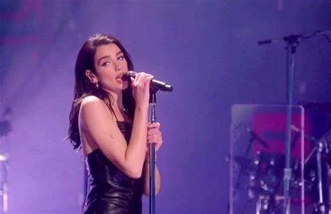 10 Best Dua Lipa Songs of All Time - Singersroom.com