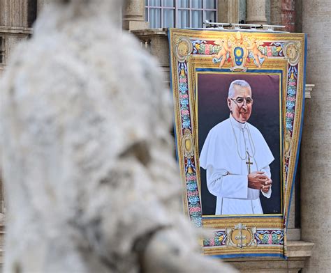 Pope Francis beatifies 'smiling' John Paul I | Inquirer News