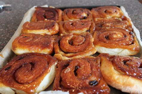 Cinnamon Sticky Buns - Dish 'n' the Kitchen